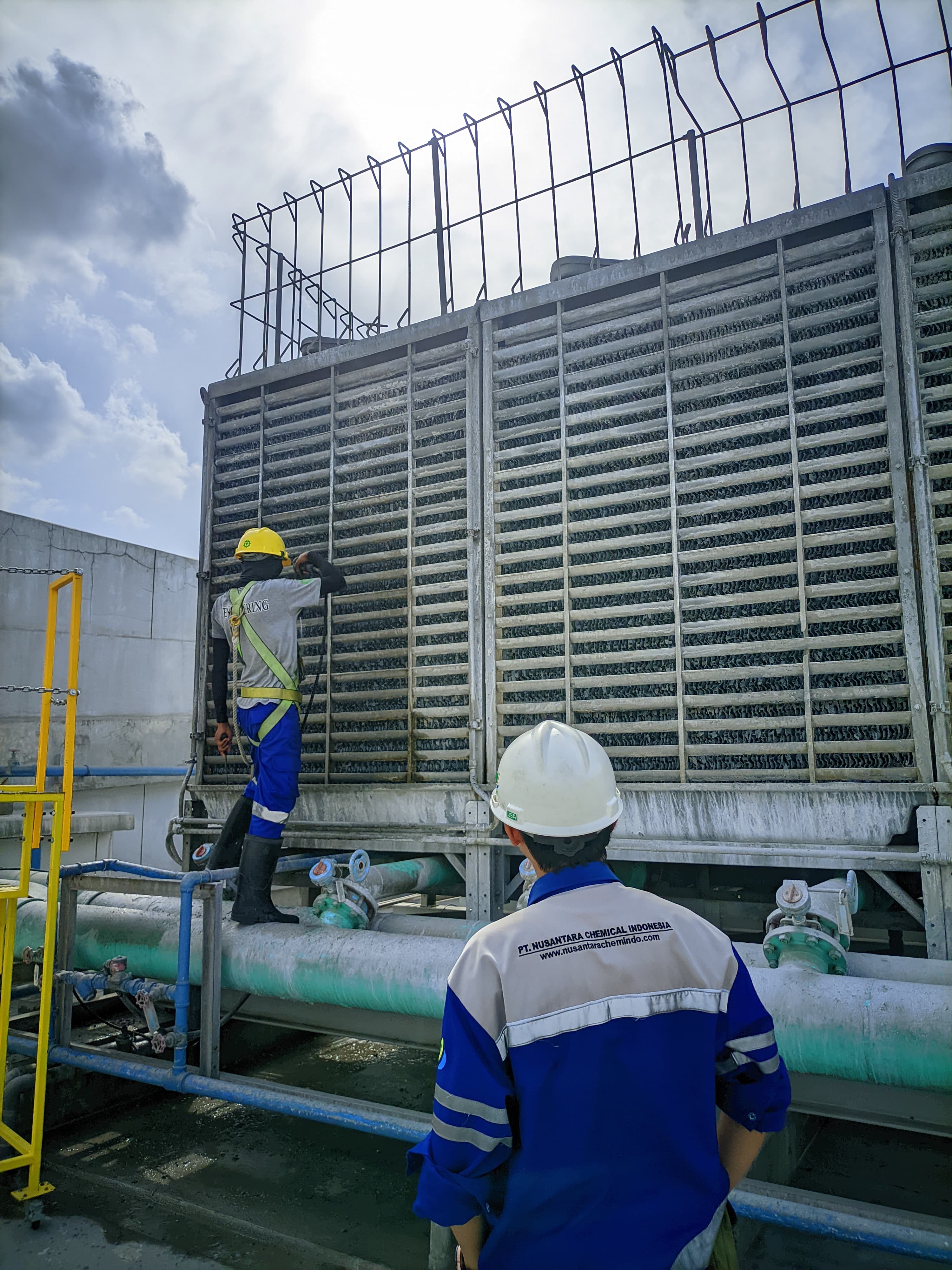 Pentingnya Pengelolaan Air Baku untuk Kinerja Optimal Boiler dan Cooling Tower